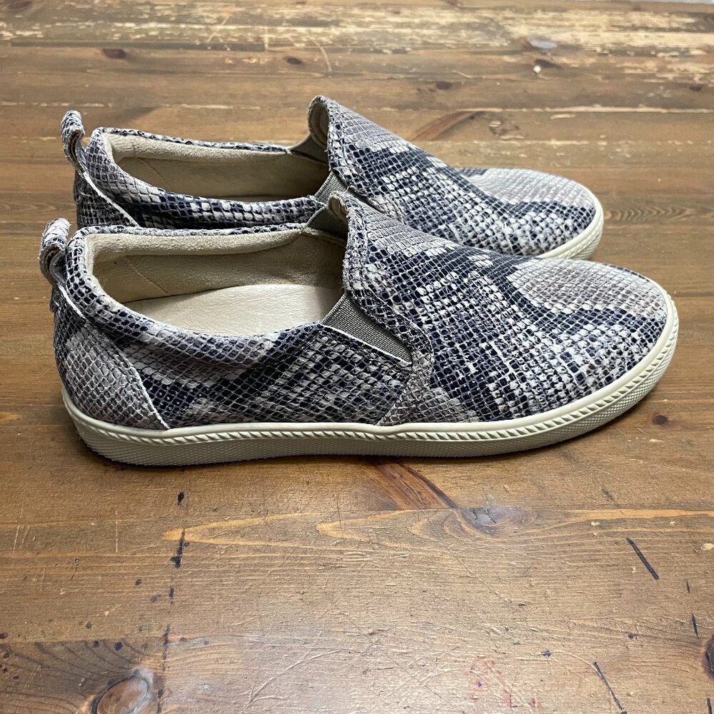 Earth Pull On Loafers Leather Snake Print Women's Size 8.5